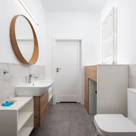 Pieskowa Skala 15 By Bookinghost 바르샤바