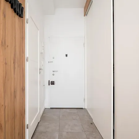 Pieskowa Skala 15 By Bookinghost 바르샤바